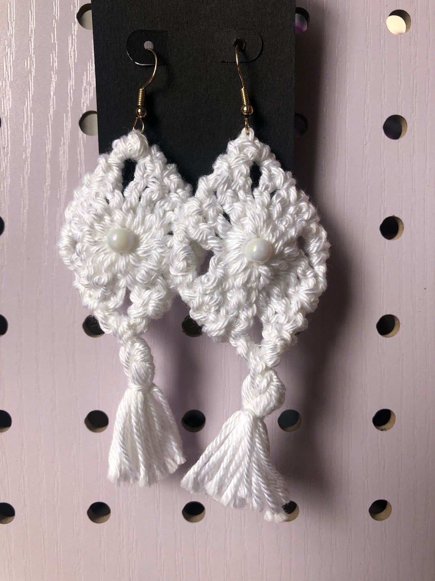 White Vintage Drop Pearl Earrings